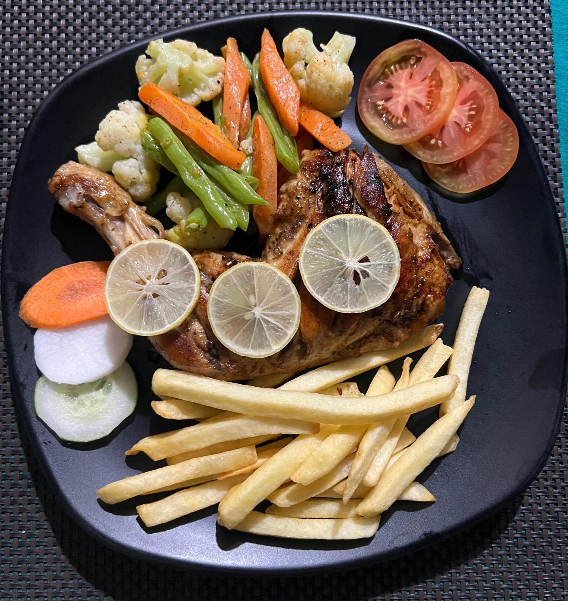 Hotel Tharu Garden And Beer Bar 奇旺 外观 照片